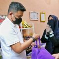 Walikota Medan, Bobby Nasution saat meninjau Galeri UMKM The Telang, Jumat (8/4/2022)