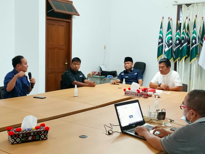 MW KAHMI Sumut mengadakan acara Diskusi Politik & Buka Puasa Bersama bertempat di komplek Komp Tasbih OO-3A Medan pada hari Minggu (10/4/2022).