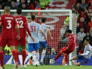 MU Kalah 4 Gol Tanpa Balas di Anfield, Liverpool Geser City