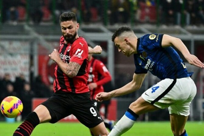 Inter Milan sukses mengkandaskan langkah AC Milan di ajang Coppa Italia 2021/2022 setelah di leg kedua menang 3-0 di Stadion San Siro, Rabu (20/4/2022).