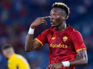 Penyerang AS Roma, Tammy Abraham akan memberikan ancaman bagi gawang Inter Milan saat timnya berlaga nanti di Stadion San Siro, Sabtu (23/4/2022)