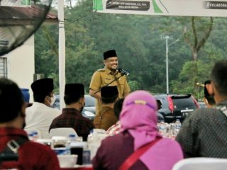 Walikota Medan, Bobby Nasution saat menghadiri acara buka puasa bersama dengan wartawan di Taman Cadika, Selasa (26/4/2022)