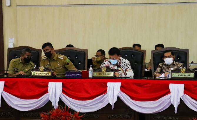 Suasana Rapat Paripurna DPRD Medan dengan agenda penyampaian LKPj TA 2021