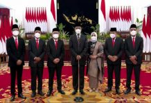 Anggota Komisi Pemilihan Umum ( KPU ) periode 2022-2027 baru saja dilantik oleh Presiden Jokowi di Istana Negara, Jakarta, Selasa (12/4/2022).