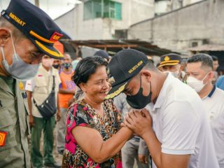 Musibah kebakaran melanda sekitar 40 rumah di Jalan Wahidin Kecamatan Medan Area, Minggu (1/5/2022) dini hari sekira pukul 02.40 WIB. Api kemudian dapat dipadamkan pada pukul 06.10 WIB setelah petugas pemadam tiba.