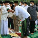 Walikota Medan, Bobby Nasution bersalaman dengan Gubsu, Edy Rahmayadi