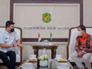 Walikota Medan, Bobby Nasution ketika menerima perwakilan umat nasrani Medan Labuhan