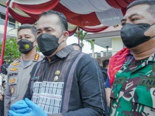 Wakil Walikota Medan, Aulia Rachman saat memberikan keterangan