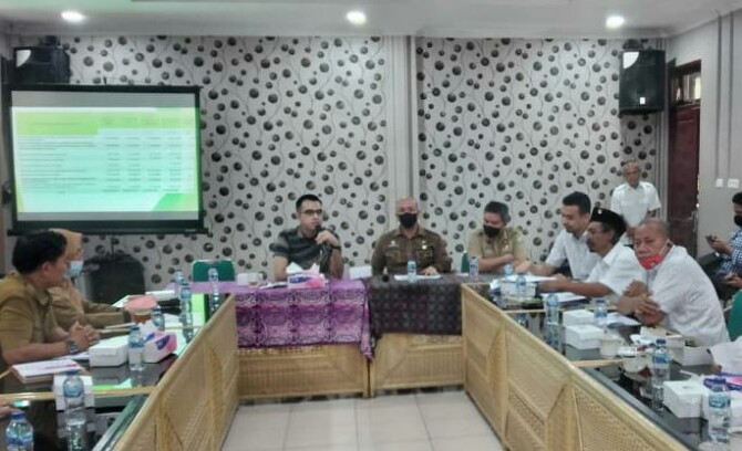 Suasana Pertemuan Anggota Komisi III DPRD Medan dengan Kadis Koperasi dan UMKM Kota Medan