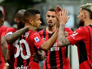 Para pemain Milan sedang merayakan gol dalam sebuah laga beberapa waktu lalu. Milan akan memainkan laga terakhirnya musim ini melawan Sassuolo, Minggu (22/5/2022)
