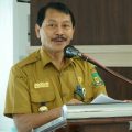 Sekdakab Langkat, Indra Salahudin saat membuka kegiatan supervisi saber pungli di Ruang Pola, Kantor Bupati Langkat, Selasa (24/3/2022)