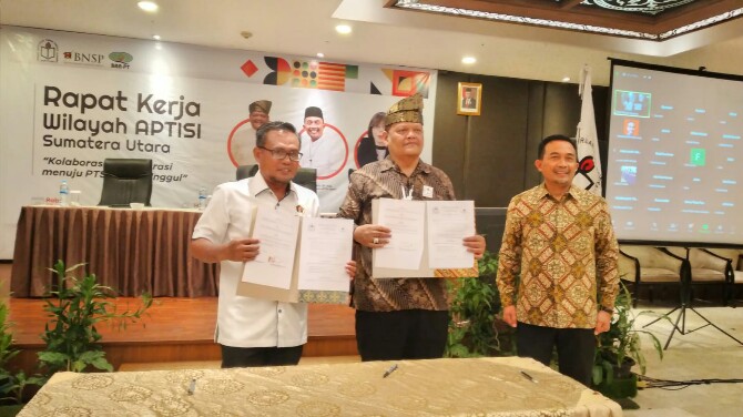 Persatuan Wartawan Indonesia (PWI) Sumut dan Asosiasi Perguruan Tinggi Swasta Indonesia (APTISI) Sumut menjalin kerjasama bidang pendidikan.