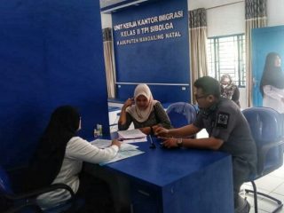 Pelayanan jasa keimigrasian sudah hadir di Kabupaten Mandailing Natal. Hal ini dibuktikan dengan diresmikannya Unit Kerja Keimigrasian (UKK) Kantor Imigrasi Kelas II TPI Sibolga di Mandailing Natal pada Januari tahun 2022