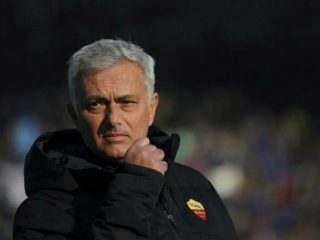 Pelatih AS Roma, Jose Mourinho