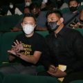 Walikota Medan, Bobby Nasution berbincang dengan Sutradara Film Ngeri-ngeri Sedap, Minggu (29/5/2022)