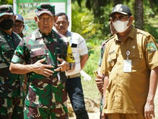 Tinjau Pengerjaan Jalan Program TMMD, Plt Bupati Yakin Akses Masyarakat Semakin Mudah