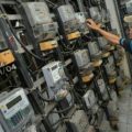 Pemerintah melalui Kementerian ESDM akan menaikkan kenaikan tarif listrik (TDL) untuk pelanggan 3.500 VA ke atas atau orang kaya mulai 1 Juli 2022.
