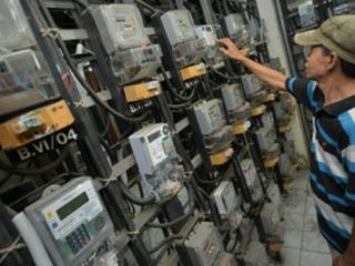 Pemerintah melalui Kementerian ESDM akan menaikkan kenaikan tarif listrik (TDL) untuk pelanggan 3.500 VA ke atas atau orang kaya mulai 1 Juli 2022.
