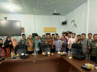 Institut Agama Islam Negeri Padangsidimpuan atau IAIN Padangsidimpuan hari ini bertransformasi menjadi Universitas Islam Negeri (UIN), dengan nama Universitas Islam Negeri Syekh Ali Hasan Ahmad Addary (UIN SYAHADA).