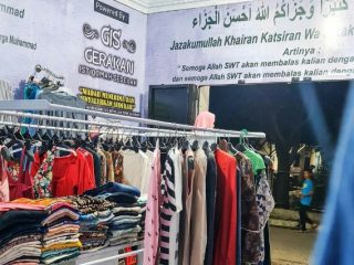 Gerakan Istiqomah Sedekah (GIS) merupakan satu wadah sebagai penerima dan penyalur sedekah dari teman-teman dan masyarakat luas yang ingin menyisihkan sedikit rezekinya untuk disalurkan kepada mereka yang layak dan memang pantas menerimanya dalam bentuk sedekah.