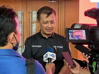 Ketua Umum Pengurus Pusat Persatuan Tenis Meja Seluruh Indonesia (PP.PTMSI) Komjen Pol (Purn) Oegroseno, SH