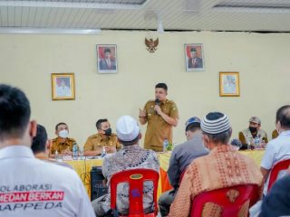 Rapat pembahasan Laporan Pertanggungjawaban (LPj) Walikota Medan 2021 bersama camat se Kota Medan di Ruang Banggar Gedung DPRD Medan, Jalan Kapten Maulana Lubis Medan, Selasa (21/6/2022).