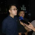 Ketua Komisi III DPRD Medan, Afif Abdillah saat memberikan keterangan kepada wartawan usai sidak Holywings di Jalan Merak Jingga, Rabu (29/6/2022)