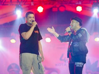 Judika dan Bobby Nasution berduet di atas panggung