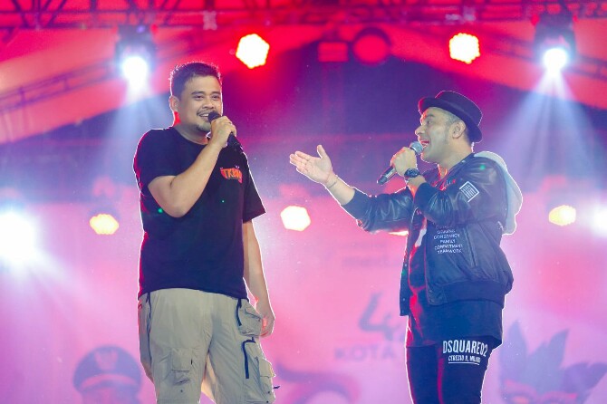 Judika dan Bobby Nasution berduet di atas panggung