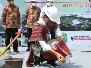 Presiden Jokowi Letakkan Batu Pertama Revitalisasi Lapangan Merdeka