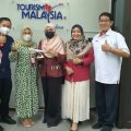 Pertemuan Tourism Malaysia Medan dengan Batik Air, Selasa (18/7/2022), Konsul Muda Pelancongan Tourism Malaysia Medan  Yusnita Yusof menyampaikan dukungannya terhadap Area Manager Batik Air-Lion Air Group Juli Aspira Saragih yang akan terbang kembali perdana ke Kuala Lumpur 25 Juli 2022.