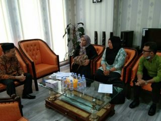 Wakil Ketua DPRD Medan, Rajudin Sagala saat menerima pengurus FGTT Kota Medan