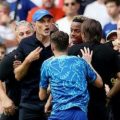 Tuchel dan Conte terlihat cekcok saat usai laga Chelsea dan Tottenham di Stamford Bridge,Minggu (14/8/2022)