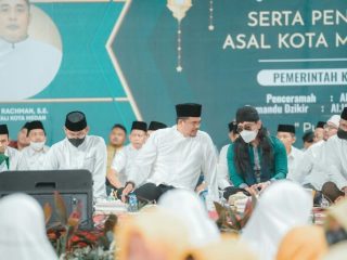 Walikota Medan, Bobby Nasution saat berbincang dengan Gus Miftah