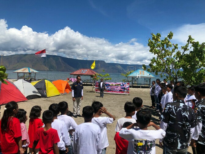 Keluarga Besar Pokkar AMPI Simpang Limun bahkan merayakannya selama 3 hari 2 malam di tepi Danau Toba, sejak 16 Agustus hingga 18 Agustus.