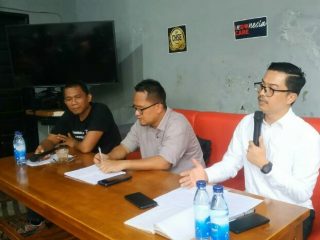 Para penggiat lingkungan dan praktisi hukum saat pertemuan terkait perdagangan satwa liar