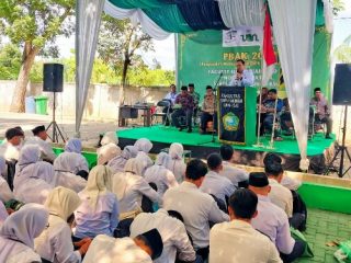 Kepala Kantor Wilayah Kementerian Hukum dan HAM Sumatera Utara, Imam Suyudi melalui Kepala Subbidang FPPHD Kemenkumham Sumut, Eka NAM Sihombing mengungkapkan, saat ini Kementrian Hukum dan HAM merupakan salah satu dari sekian banyak pilihan yang tepat untuk mengabdi bagi sarjana hukum.