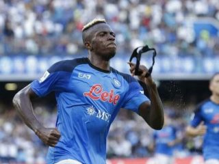 Osimhen akan memimpin rekan rekannya saat meladeni pasukan Liverpool