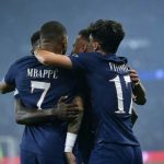 Para pemain PSG merayakan gol Mbappe ke gawang Juventus
