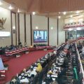 Walikota Medan, Bobby Afif Nasution menyampaikan jawaban atas pemandangan umum fraksi -fraksi di DPRD Medan melalui sidang paripurna DPRD Medan, Senin (12/9/2022).