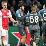 Pemain Napoli merayakan golnya ke gawang Ajax