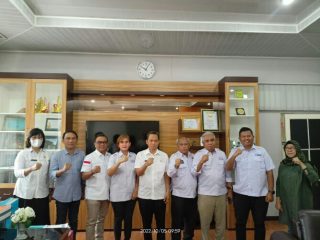Kepala Dinas Kebudayaan dan Pariwisata (Disbudpar) Sumatera Utara, Zumri Sulthony dan jajarannya mendukung penuh Ekspedisi Geopark Kaldera Toba (GKT) yang digelar Serikat Media Siber Indonesia (SMSI) dalam rangkaian menyemarakkan Hari Pers Nasional (HPN) Tahun 2023 di Sumut, 4-6 Februari mendatang.