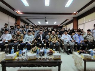 Gubernur Sumatera Utara (Sumut) Edy Rahmayadi melepas keberangkatan Kafilah Provinsi Sumut untuk mengikuti Musabaqah Tilawatil Quran (MTQ) Nasional XXIX 2022 di Banjarmasin, Kalimantan Selatan (Kalsel), di Mess Pemprov Sumut, Jalan Jambu Nomor 29, Jakarta, Minggu (9/10).(diskominfo/kaldera)