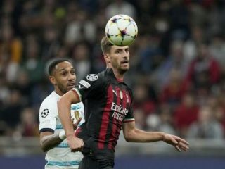 Alih - alih membalas kekalahan 0-3 di leg pertama, Pasukan AC Milan malah kembali dipermalukan pemain Chelsea di depan publiknya sendiri. R Leao dkk dipermalukan 0-2 di San Siro dalam lanjutan penyisihan grup E Liga Champions 2022/2023, Rabu(12/10/2022).