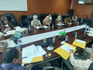 Suasana rapat komisi III DPRD Medan dengan Dinas Kesehatan dan Balai POM
