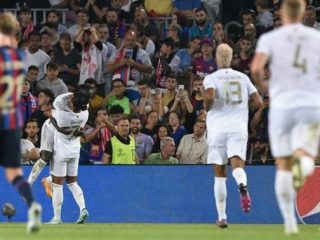 R Lewandowski gagal membantu Barcelona meraih poin penuh ketika berhadapan dengan mantan klubnya Bayer Munchen dalam lanjutan penyisihan Grup C Liga Champions musim 2022/2023 di Stadion Camp Nou, Kamis (27/10/2022).