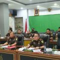 Ekspose perkara dilakukan, Senin (31/10/2022) secara daring oleh Kajati Sumut Idianto, SH,MH, didampingi Aspidum Arief Zahrulyani SH, MH, Kepala Kejaksaan Negeri Langkat Mei Abeto Harahap, SH,MH, Kasi Penkum Kejati Sumut Yos A.Tarigan, SH,MH, Kasi Oharda Zainal, Kasi Terosisme dan Hubungan Antar Lembaga Yusnar Hasibuan, SH,MH, Kasi Pidum Kejari Langkat Ahmad Effendi Hasibuan, SH,MH kepada JAM Pidum Kejaksaan Agung RI Dr. Fadil Zumhana didampingi Direktur TP Oharda Agnes Triani, SH, MH dan disetujui untuk dihentikan dengan pendekatan keadilan restoratif.