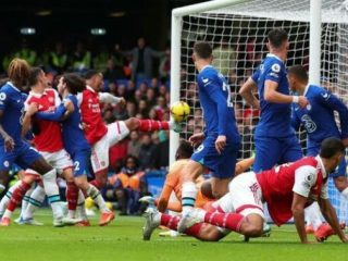 Gol tunggal pemain bertahan Arsenal, Gabriel di menit 63 cukup membawa pasukan M Arteta meraup poin penuh di Stamford Bridge, kandang Chelsea dalam lanjutan Liga Inggris 2022/2023, Minggu (6/11/2022).