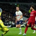 Blunder yang dilakukan bek tengah Tottenham Hotspurs, Eric Dier, memudahkan Liverpool meraih kemenangan tandang yang pertamanya di Liga Inggris Premier League musim ini.