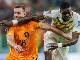 Timnas Belanda akhirnya menyudahi pertandingan perdana mereka di penyisihan Grup A Piala Dunia 2022 dengan kemenangan 2-0 atas Senegal di Stadion Al Thumama, Senin (21/11/2022).